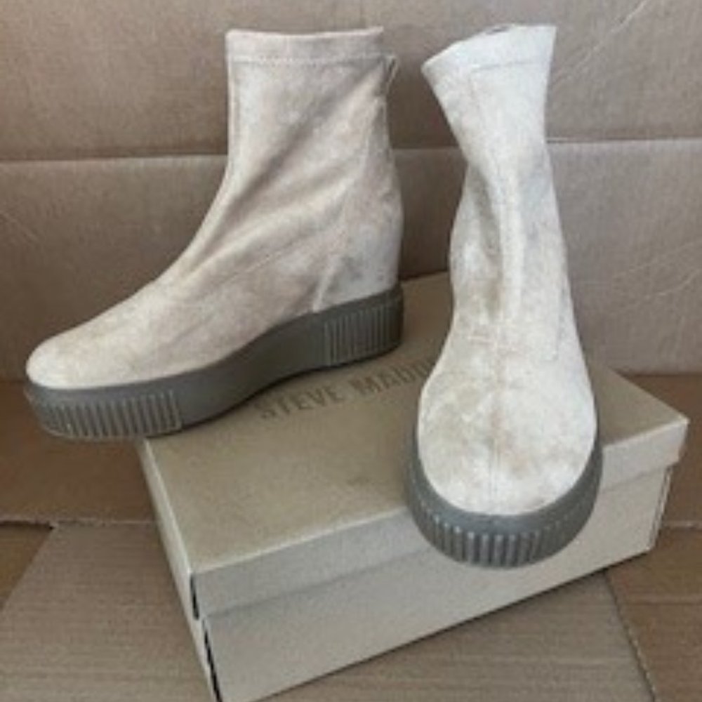 Women's Freshly Tan High-Top Pull On Wedge Booties Size 8.5